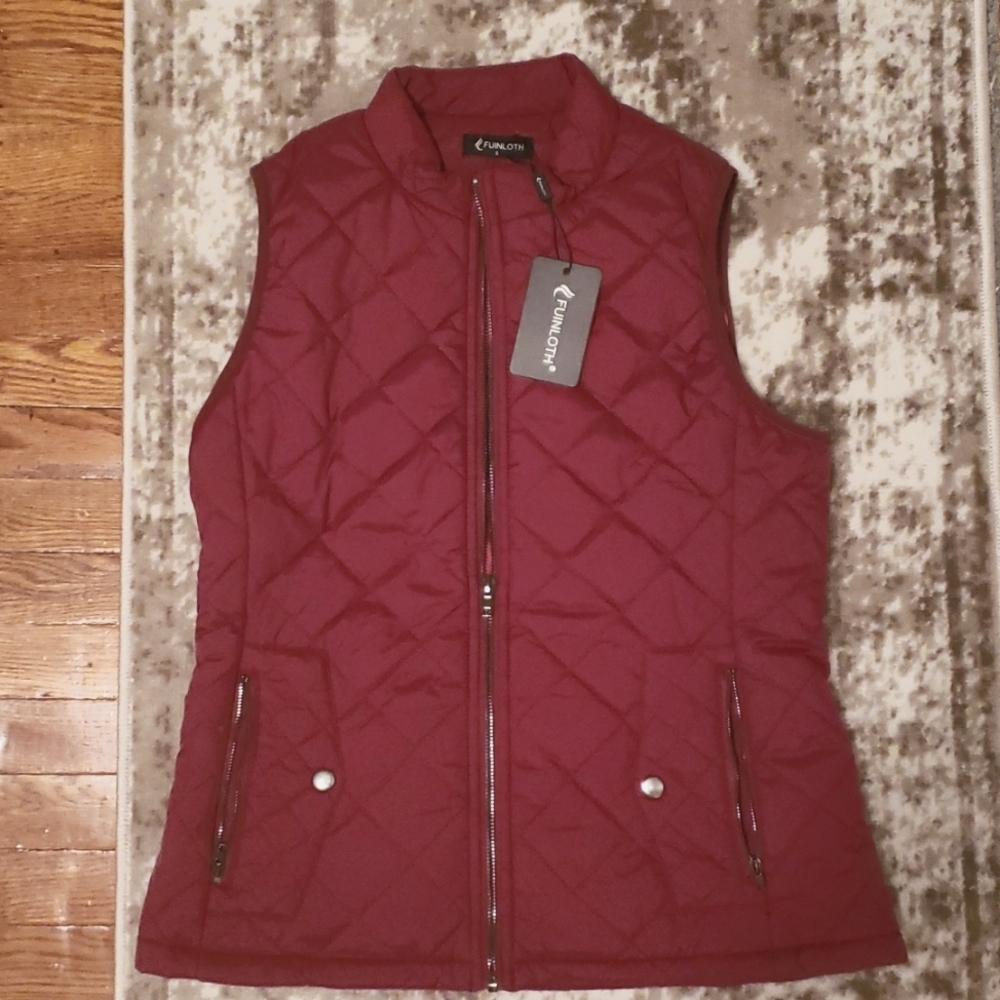 Fuinloth Crimson Red Quilted Vest Size small NWT